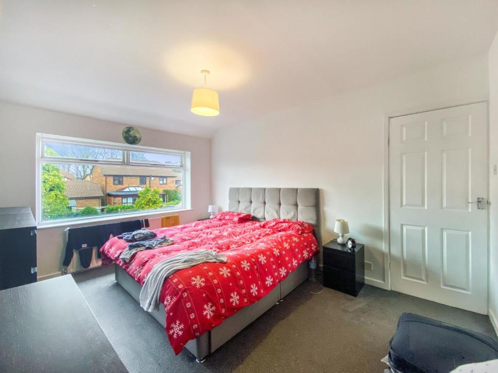 Bedroom 2 Aspect 2