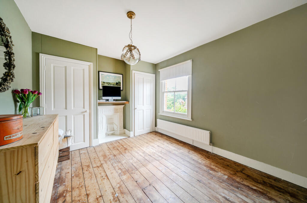 1313687-1-685bf88...