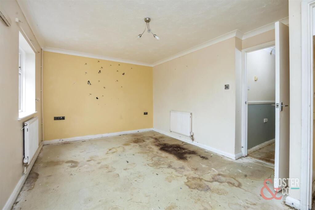 St Floras Close, 9_005.jpg