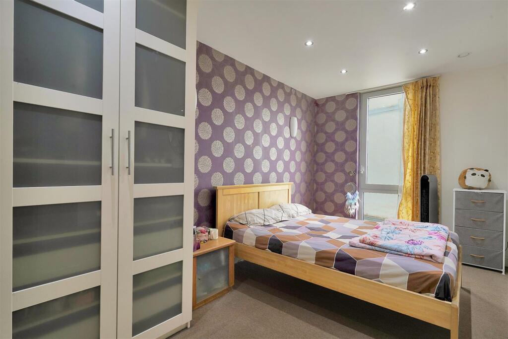 Flat 228, Quadrant Court - 5OJclboNQRywcpUO1nAk.jp