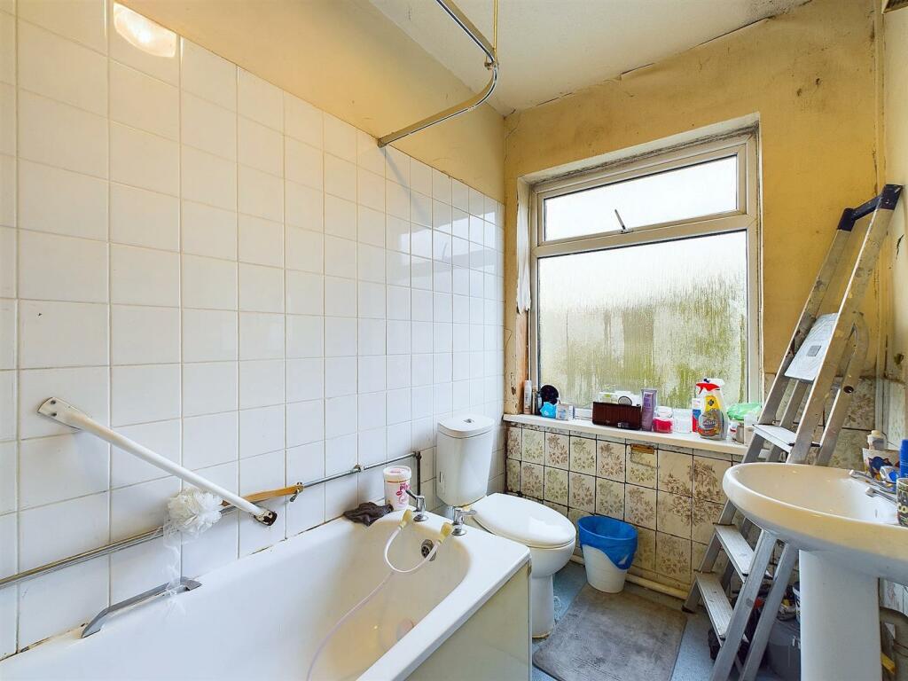7 - End Terraced House for Auction, Redfield, Bris