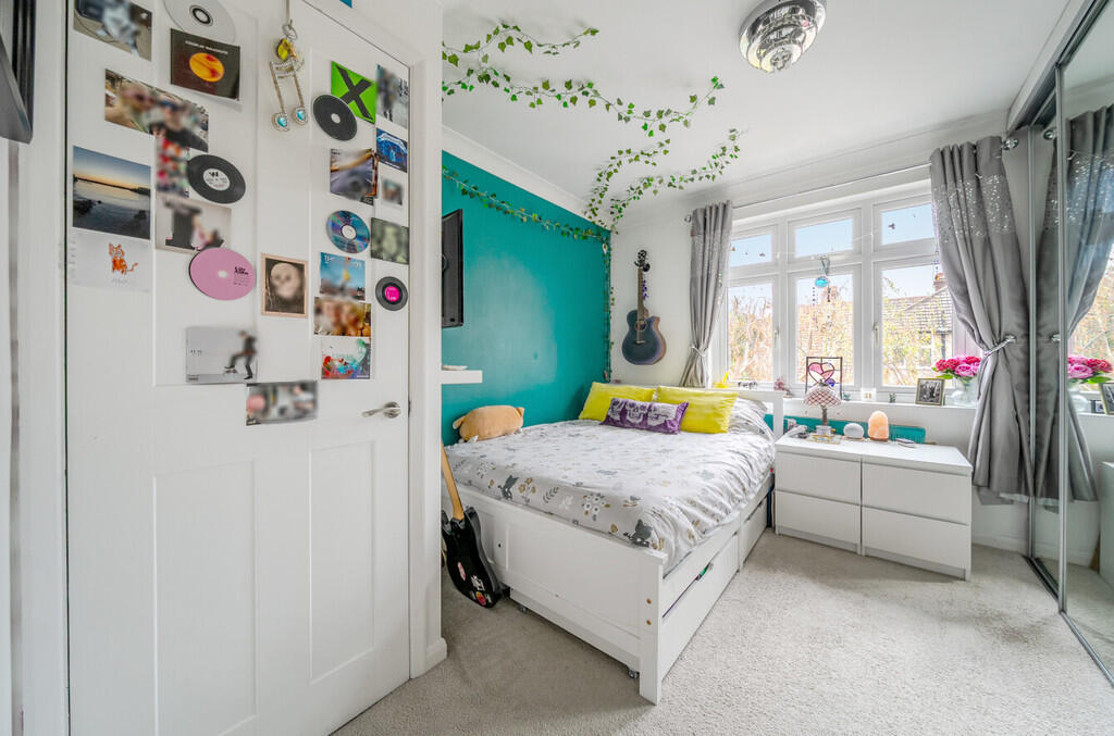 bedroom4
