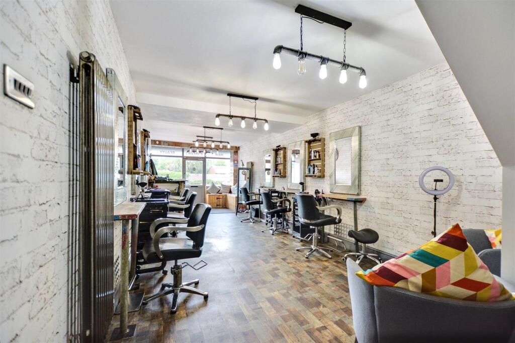 Commercial Unit_2.jpeg