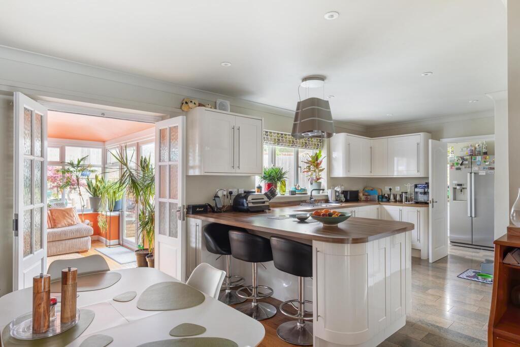 201719_443579_IMG...