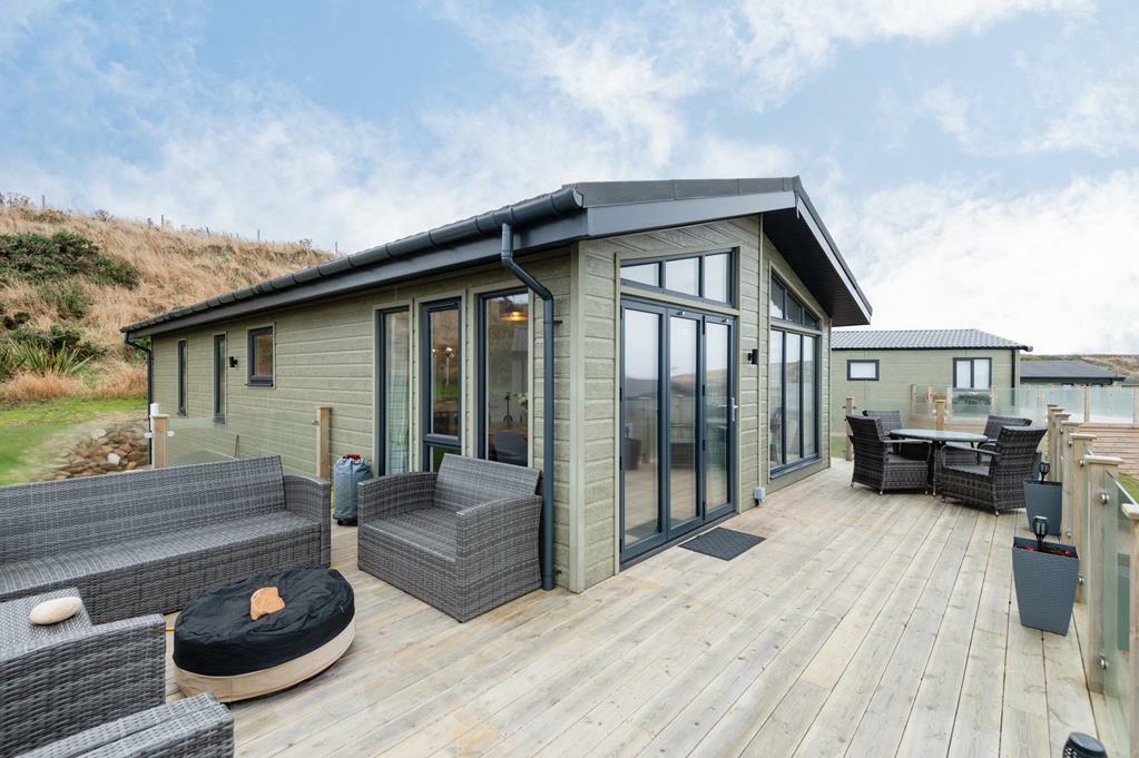 DECKING