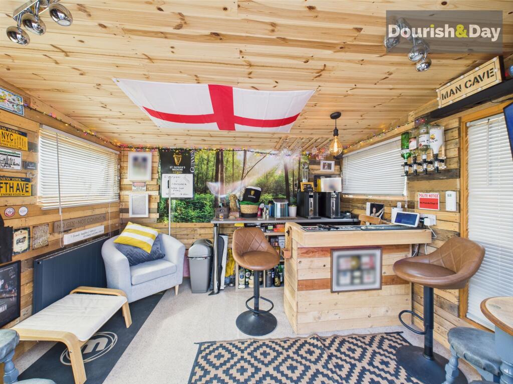 Entertainment Summerhouse