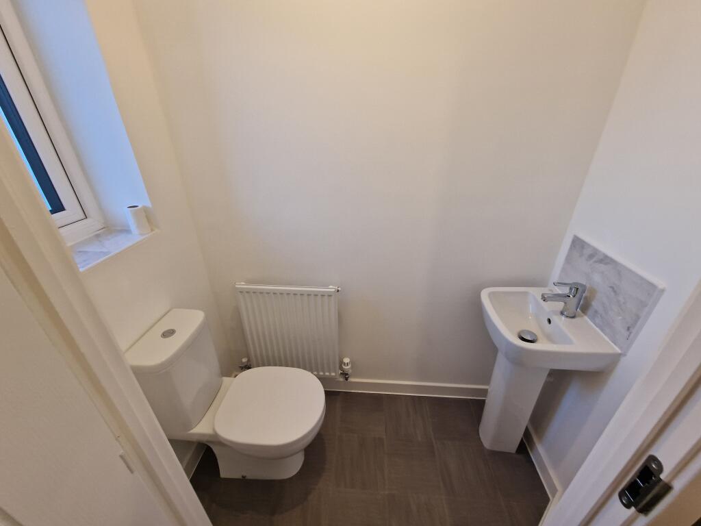 Cloakroom/wc