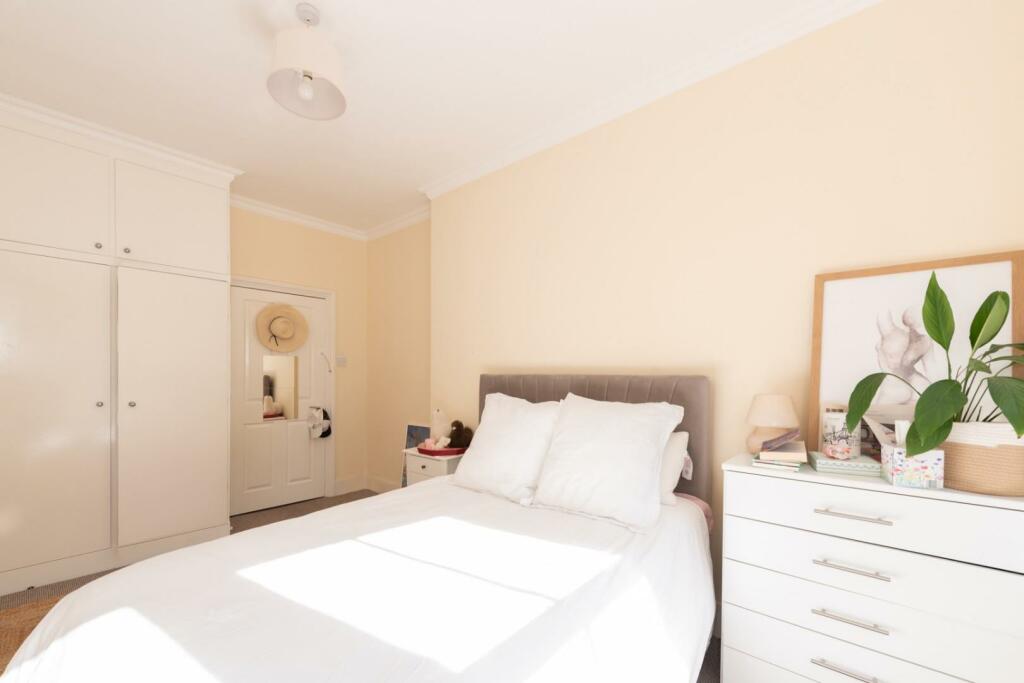 BEDROOM 1 c.jpg