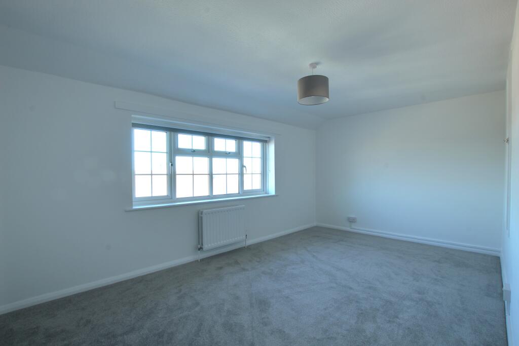 4 BED1.jpg