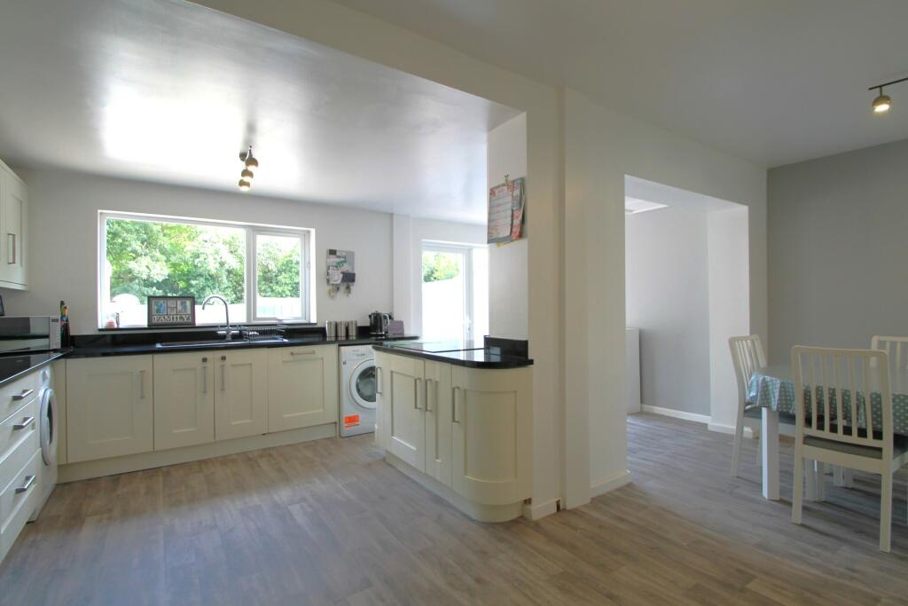 Living/Kitchen