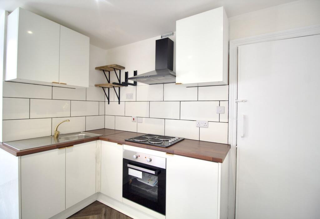 Lounge/Kitchen