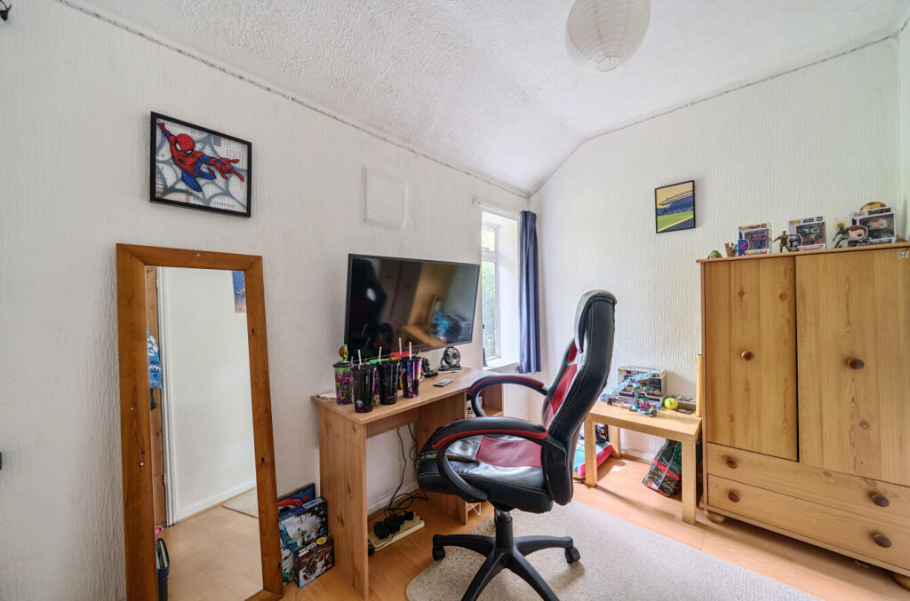 1284568-15-6836e2...