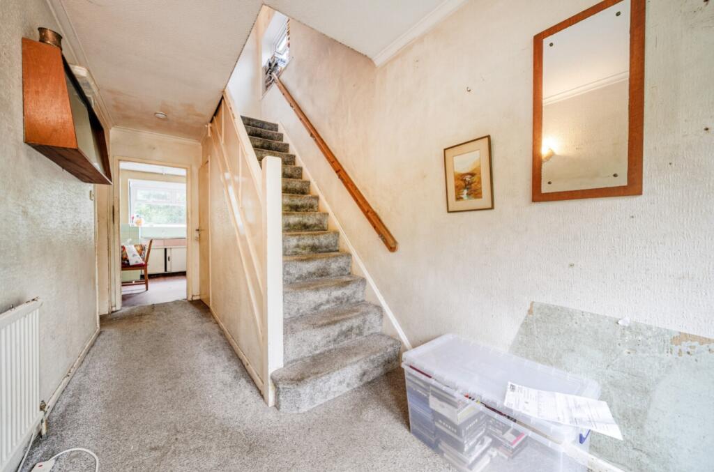 1371634-4-68f78a011f3a8