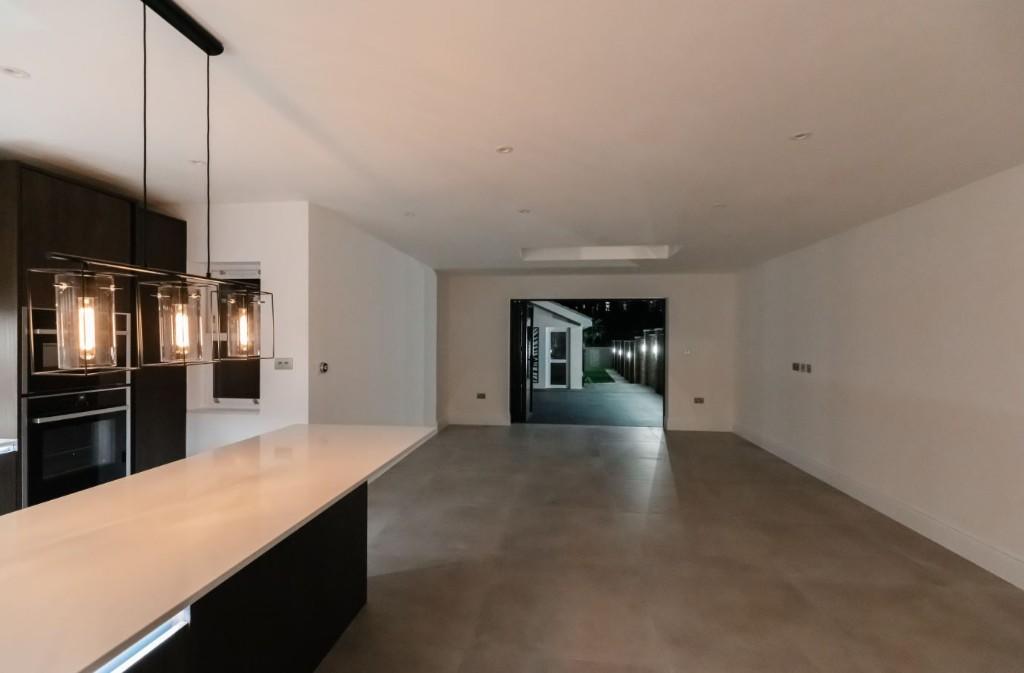 Kitchen/Lounge Night