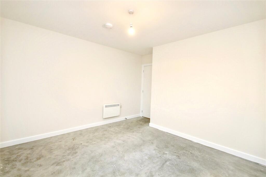 Bedroom 2 (2)