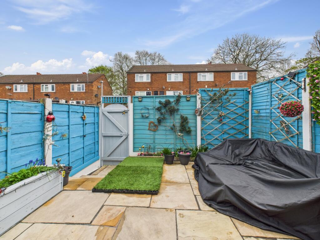 CAM03729G0-PR0019-STILL011