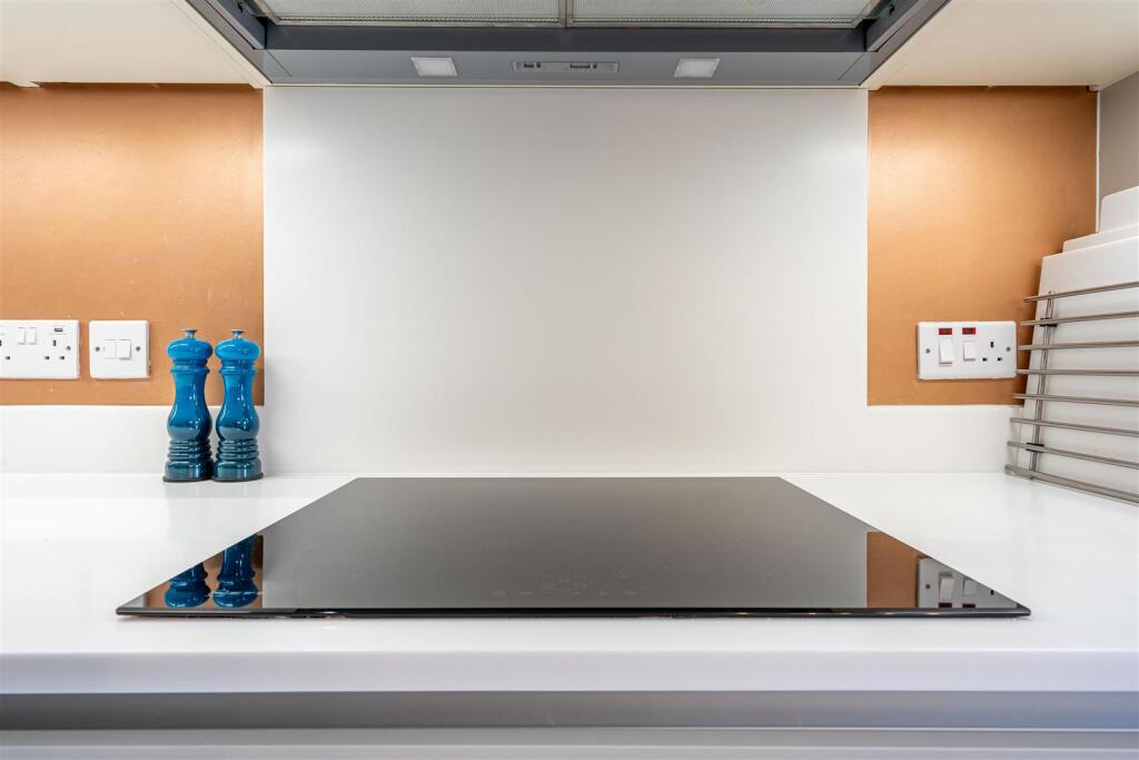 Pomeroy Road 140-26.jpg