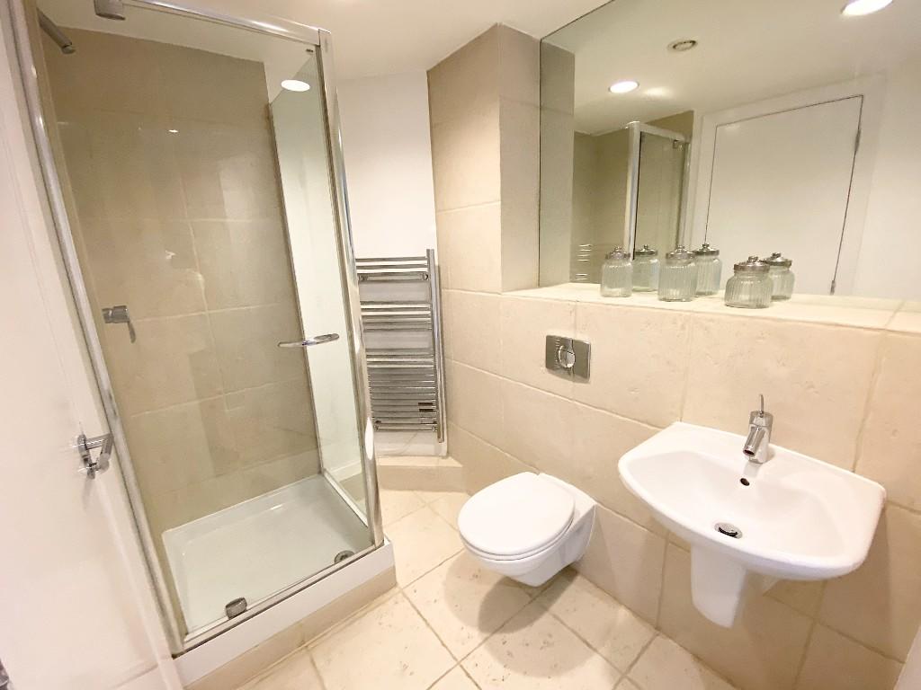 EN-SUITE 2