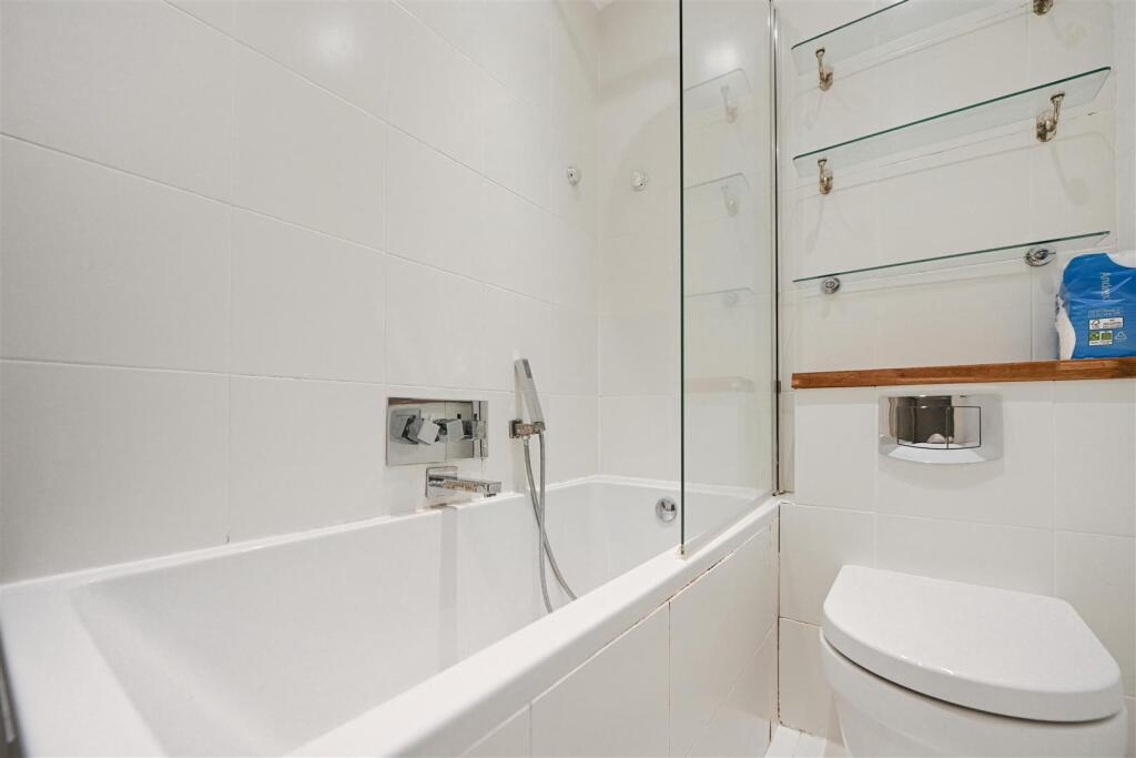 Bathroom           .jpg