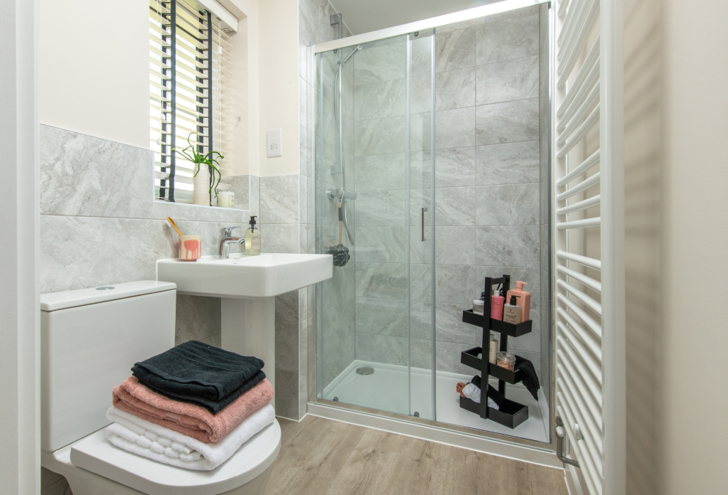 Larch-Ensuite