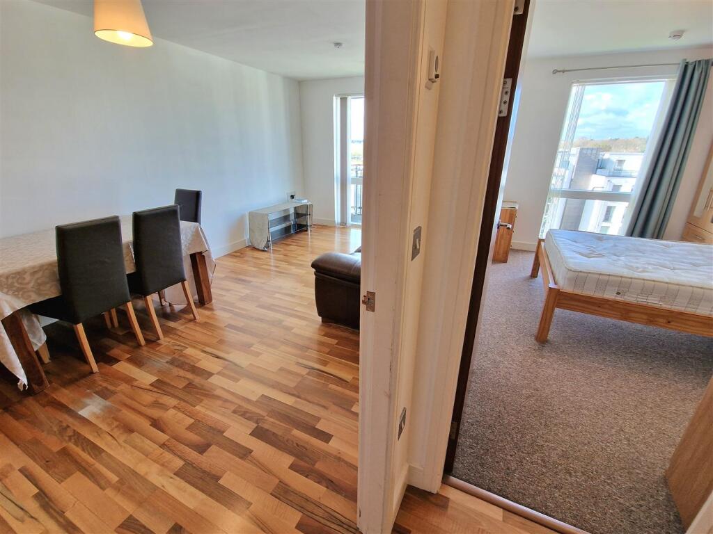 Lounge/Second Bedroom