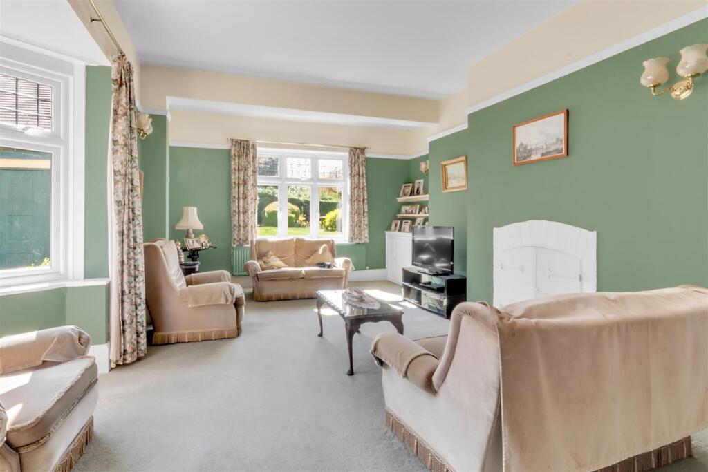 Sitting Room.jpg