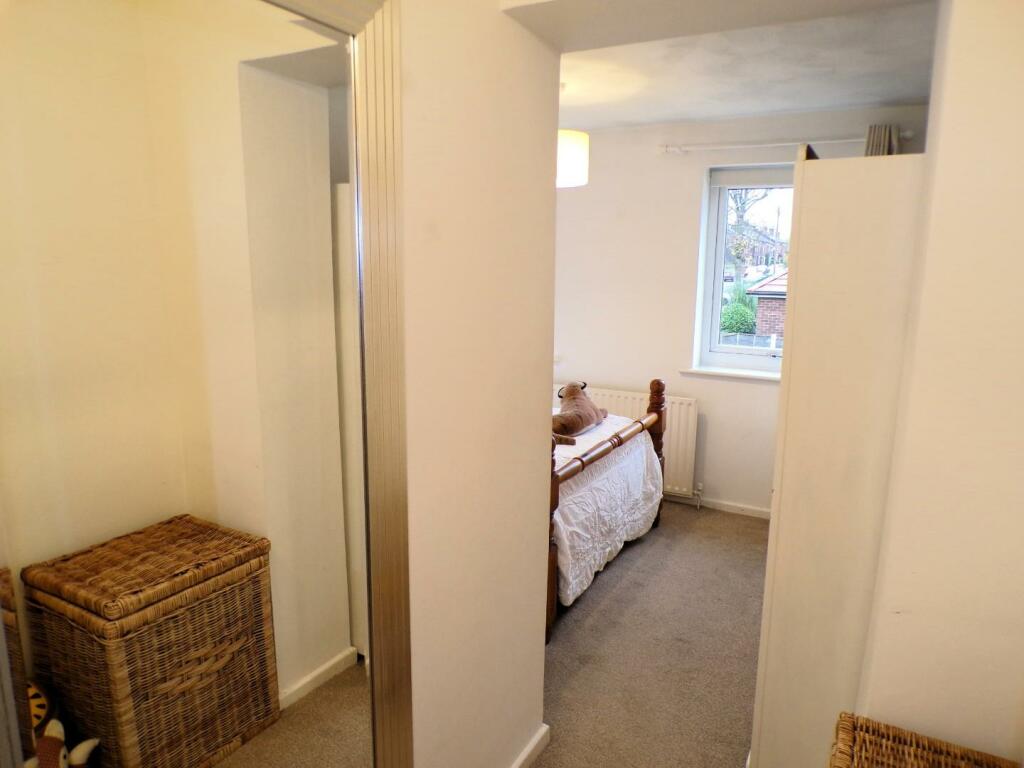 AshtonRd967bedd1.JPG