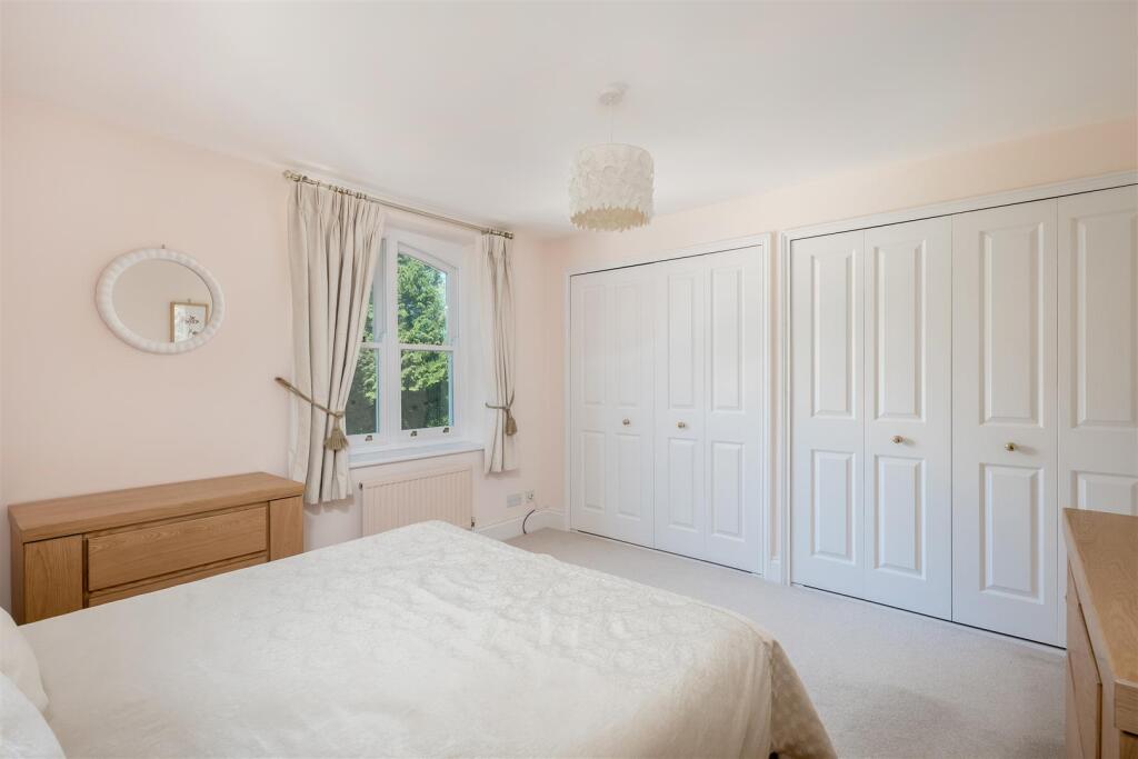 8 Wychwood House-7.jpg