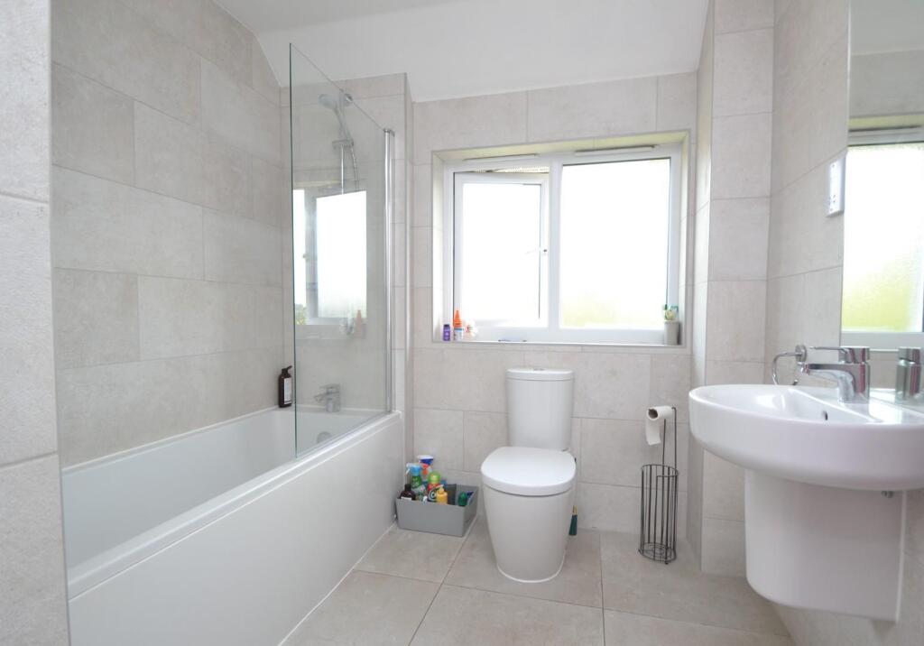 Family Bathroom.JPG