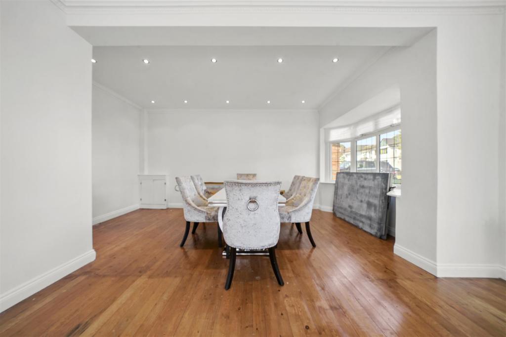 11 Pebworth Road - x6Q50gZ1MyCsZhkE0rci.jpg