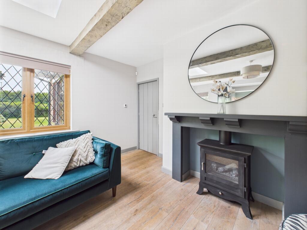 Sitting room 4