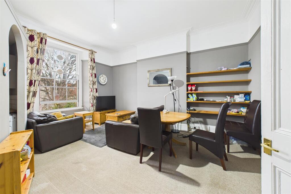 Flat 4, 21 Tyndalls Park Road, Clifton, Bristol BS