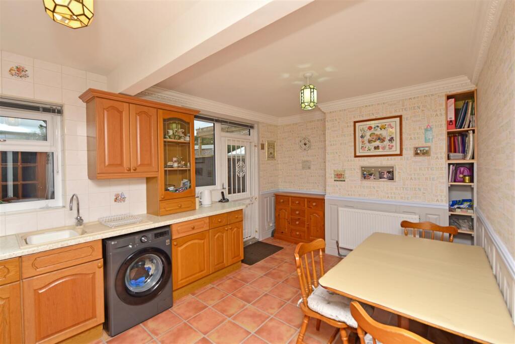 Fitted Dining Kitchen: