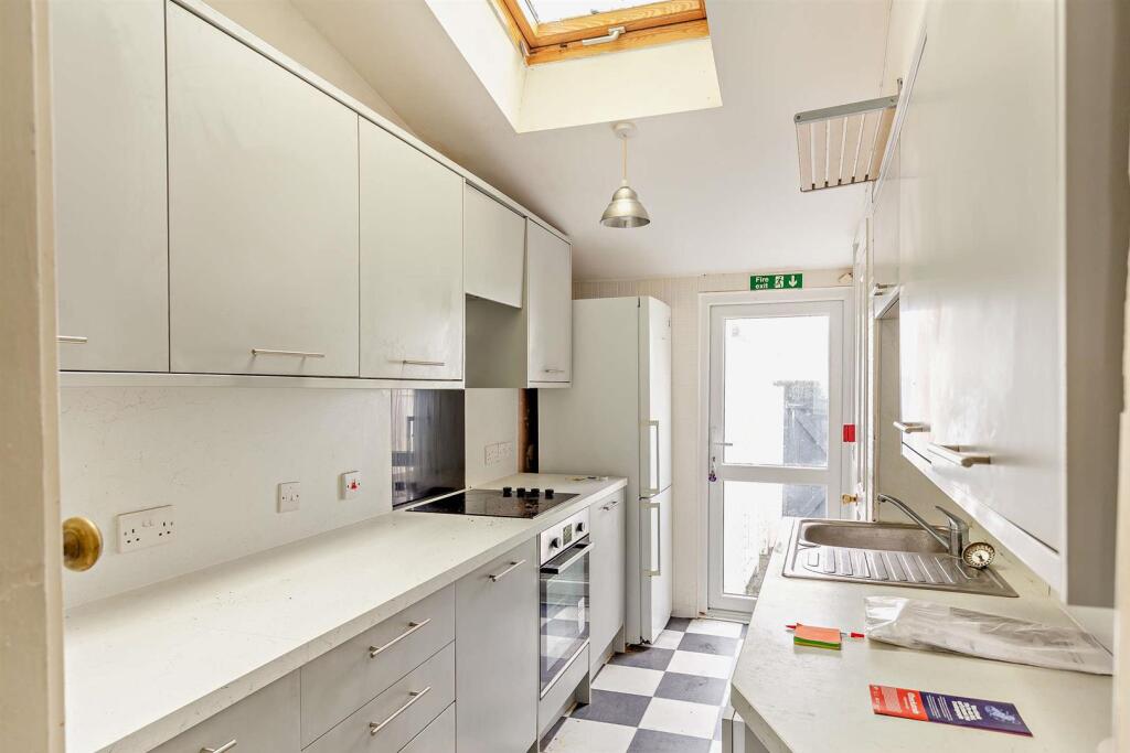 8671446-interior03-800.jpg