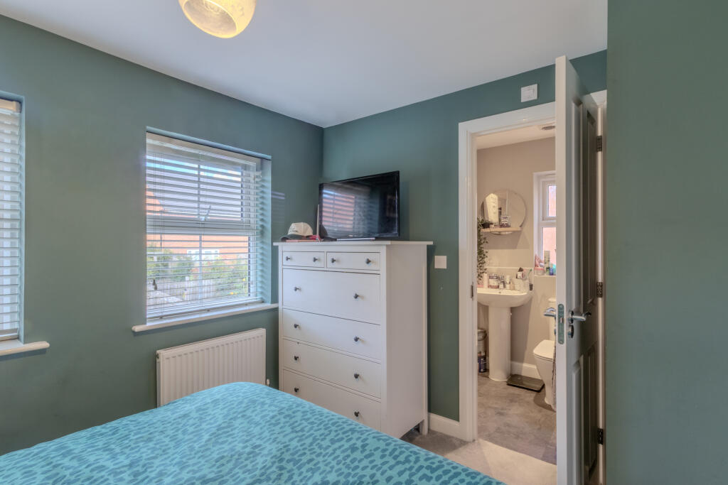 15 Dove Road (5 of 13)