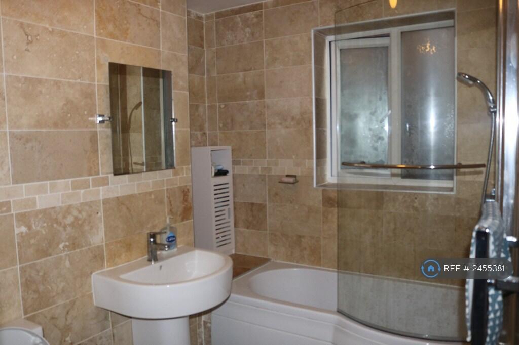 Main Bathroom