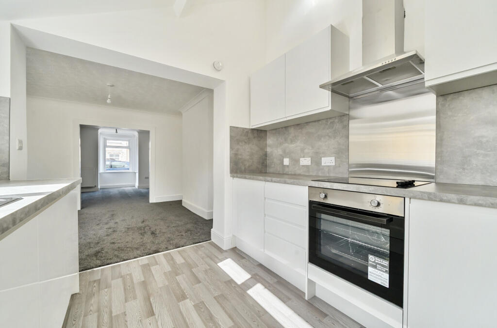 1318397-10-685edc...