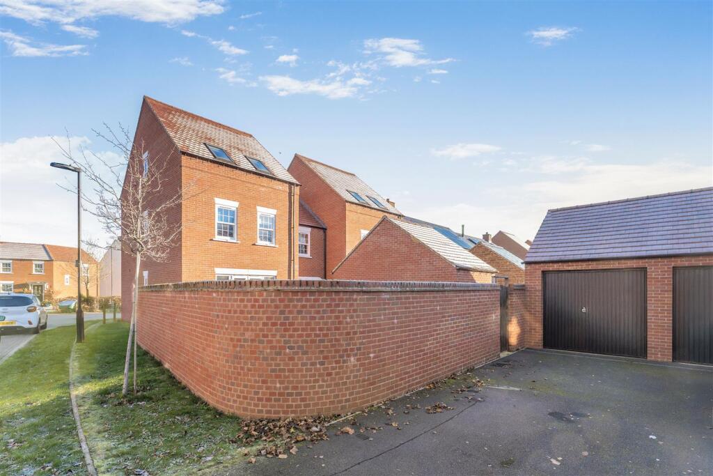 26 Flux Drive, Deddington-18.jpg
