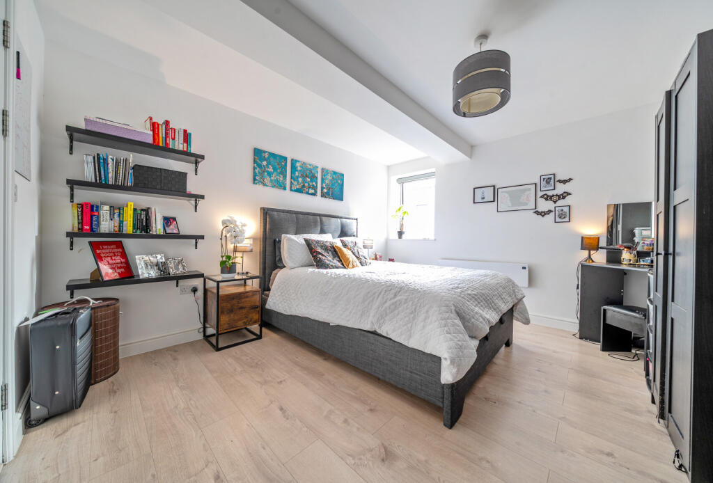 1357501-16-68d26a...