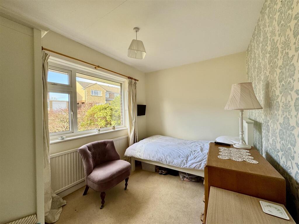 BEDROOM THREE / HOME OFFICE