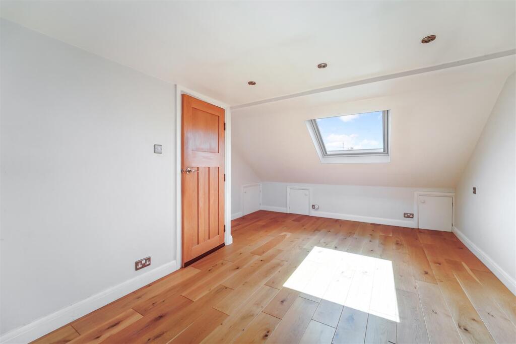 PHYLLIS AVENUE (9).jpg