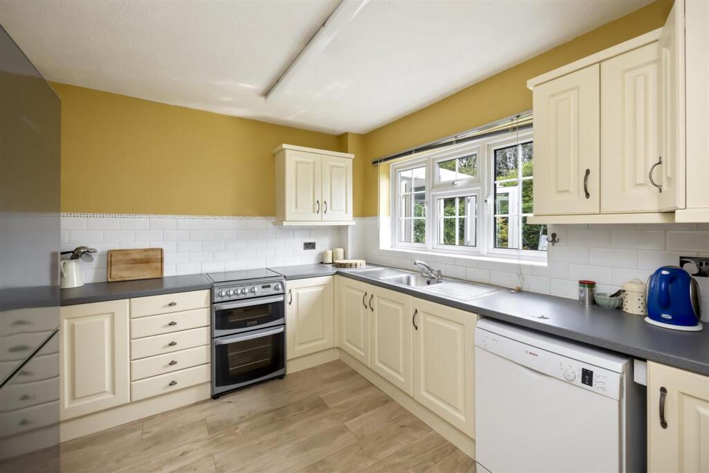 Vicarage Fields, 14-006.JPG