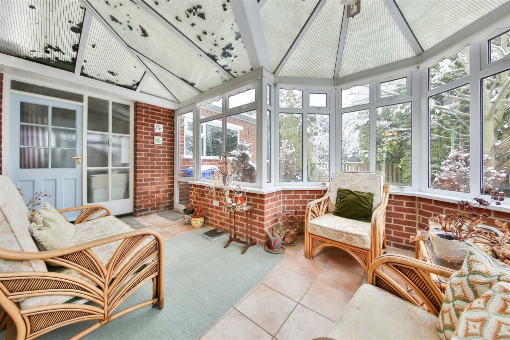 7 Conservatory.jpg