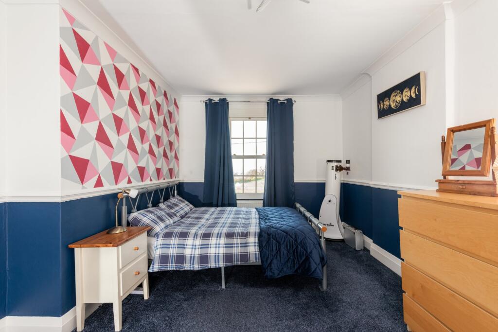Bedroom 2 - Main Hse