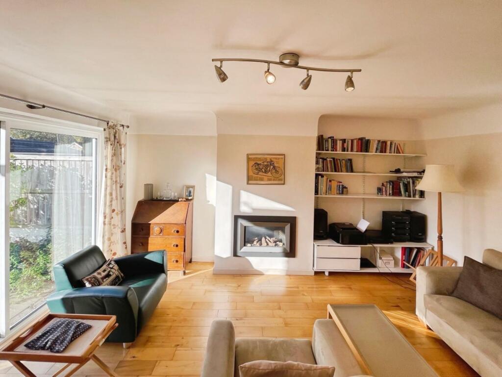 fb30c59d--486C-A9B4-EAE13EF09C53-20356-000002CEA81