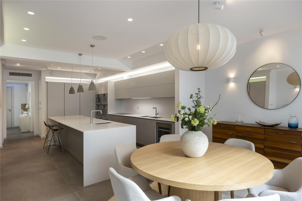 Kitchen/Dining