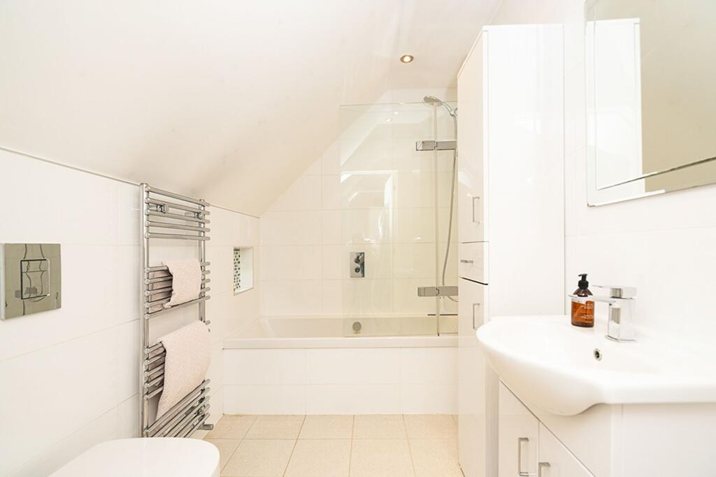 Bedroom Two Ensuite