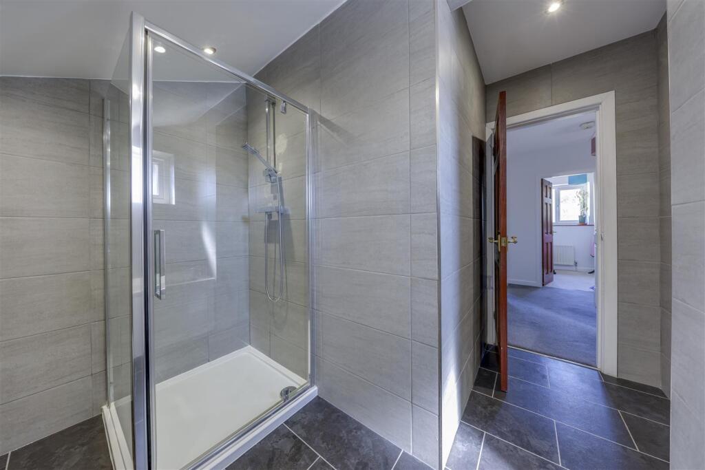 Family Bathroom Alt 2