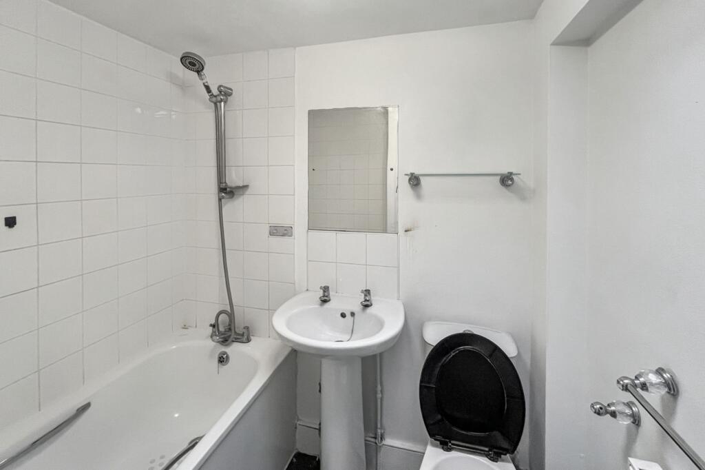 8A 8B &amp; 8C Henderson Road, Wandsworth Common, London SW18 3RR