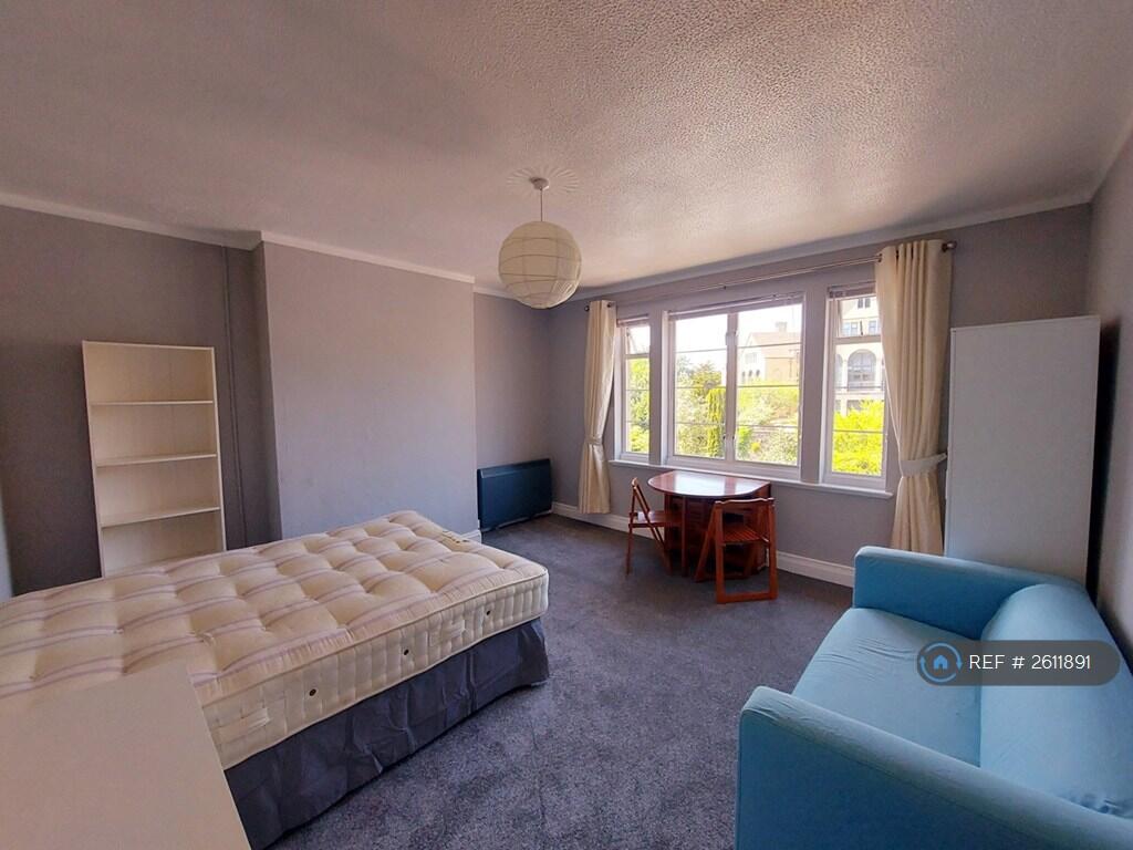 Lounge-Bedroom